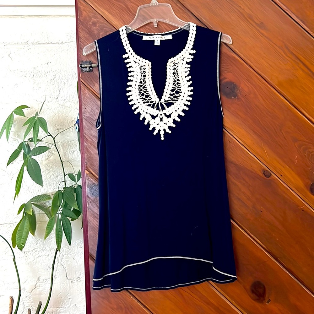 Max Studio tank size M